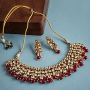 Kundan Jewellery Can Never Be Out of The Style League