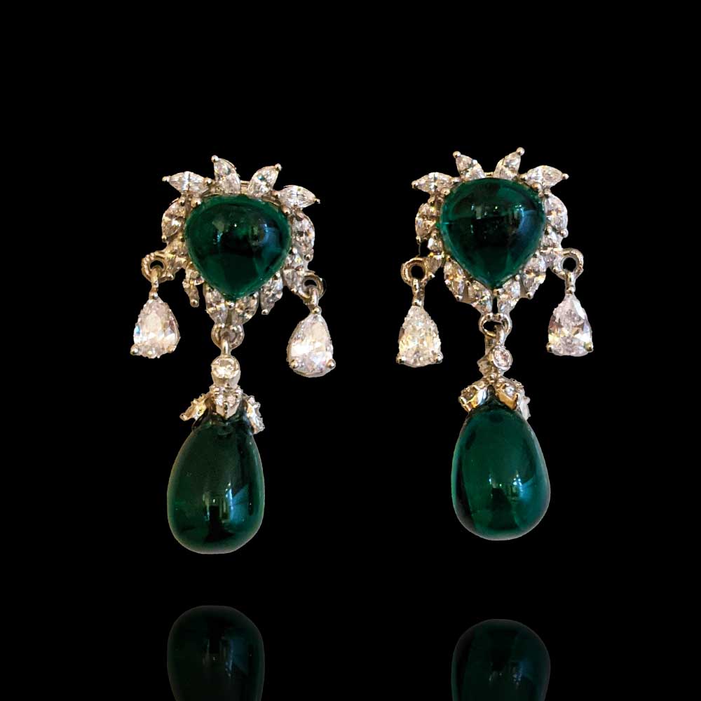 Drop & Oval Emerals Look Delicate Earrings