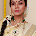 Amrapali – Green Beaded Kundan Pendant Necklace with Pearl Clusters in Gold-Plated Silver