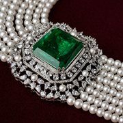 Emerald Pearl Choker Necklace with Diamond Look Pendant in Gold Polish