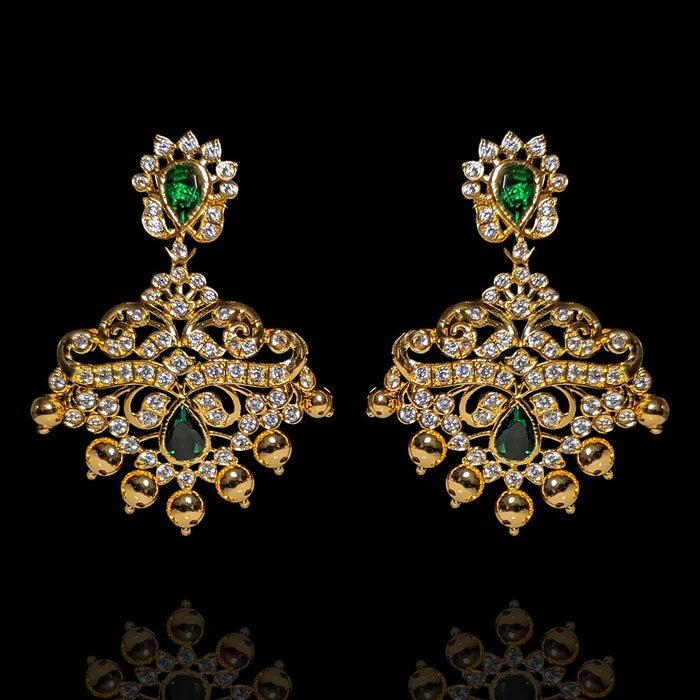 Emerald Elegance - Timeless Gold Polish Earrings Design