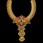 Exquisite Jadau Kundan Necklace with Kemp Color Stones