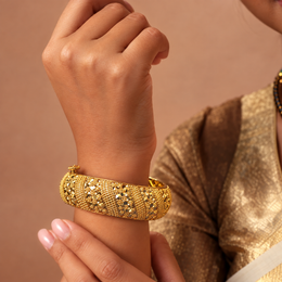 Bengali Karigari Gold Finish Kada Bangle with Intricate Detailing