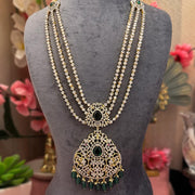 A Trilogy of 3 Lines Necklace Haram