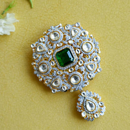 Regal Reversible Polki Emerald Pendant – A Symphony of Craftsmanship