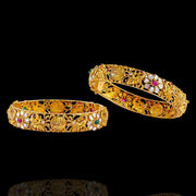 Traditional Lakshmi Kasu Bangle Design with CZ Polki