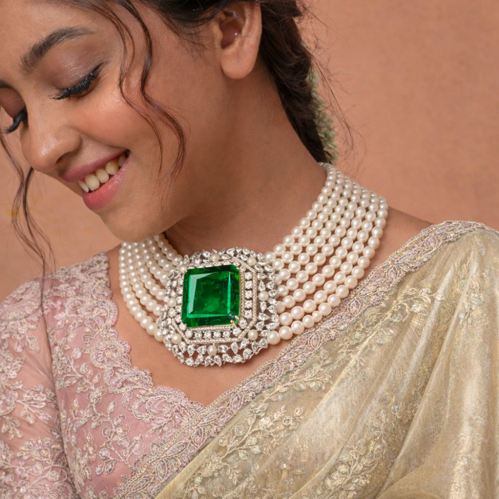 Emerald Pearl Choker Necklace with Diamond Look Pendant in Gold Polish