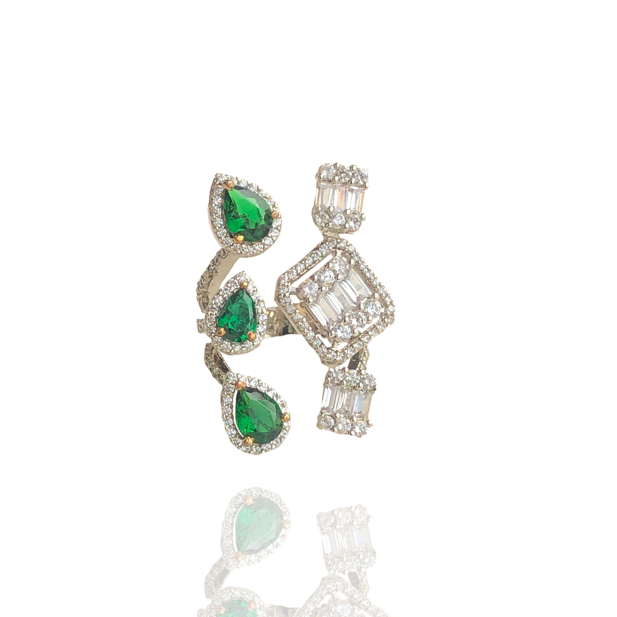 A Class Apart - Sneha Rateria Store
