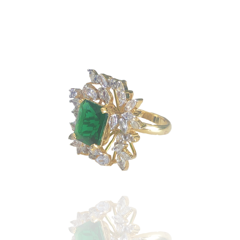 emerald stone ring