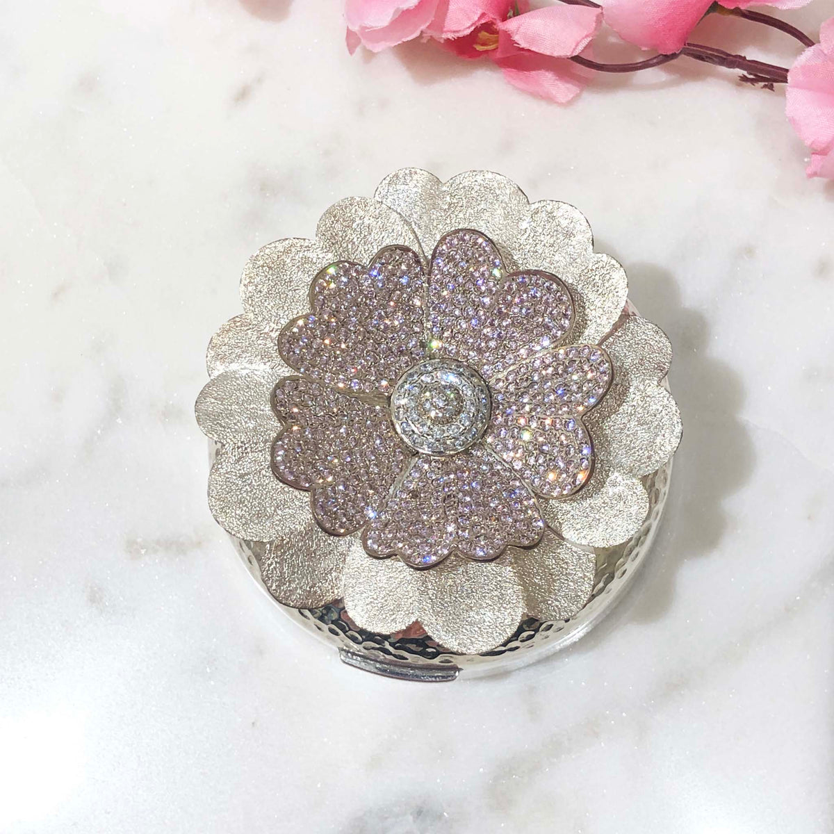 Brilliant Bouquet - Sneha Rateria Store
