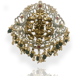 Distinctive. Elegant. - Sneha Rateria Store