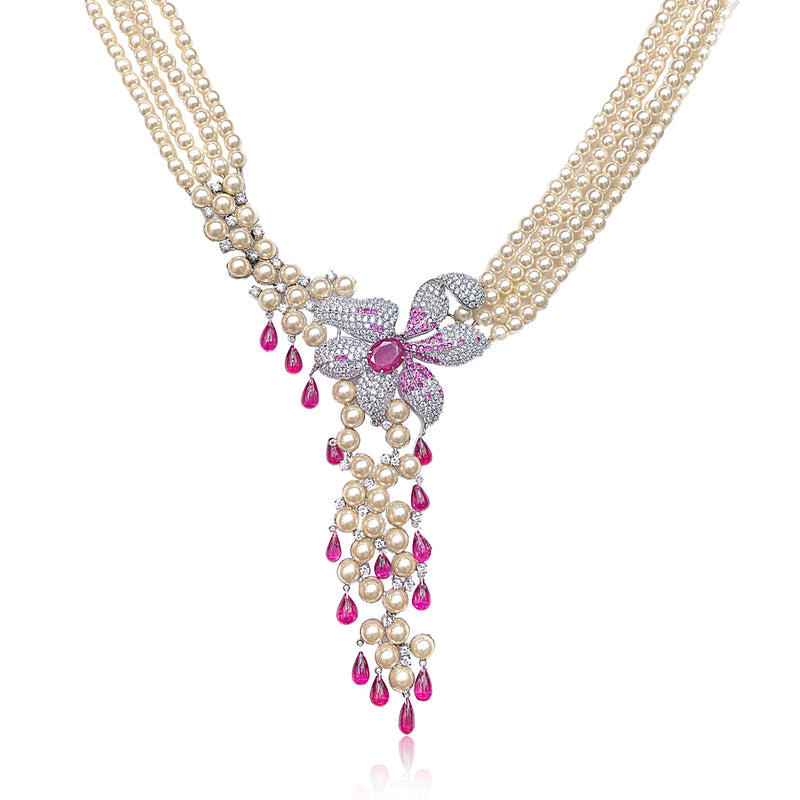 Pearl Necklace with Statement Pendant